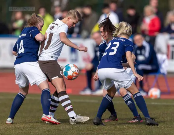TSG 07 Burg Gretesch gewinnt mit 1:0 gegen St. Pauli. / Foto: Dieter J. Reinhard