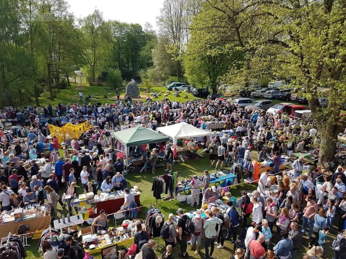 Flohmarkt im Moskaubad / Foto: Stadtwerke Osnabrück / Sonja Koslowski