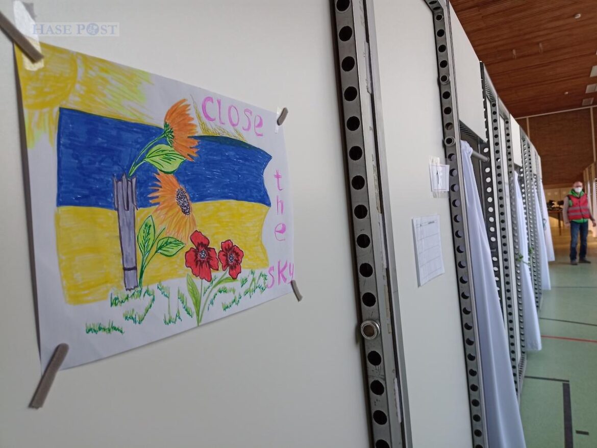 "Close the sky" dieses Bild hängt in der Flüchtlingsunterkunft. / Foto: Brockfeld