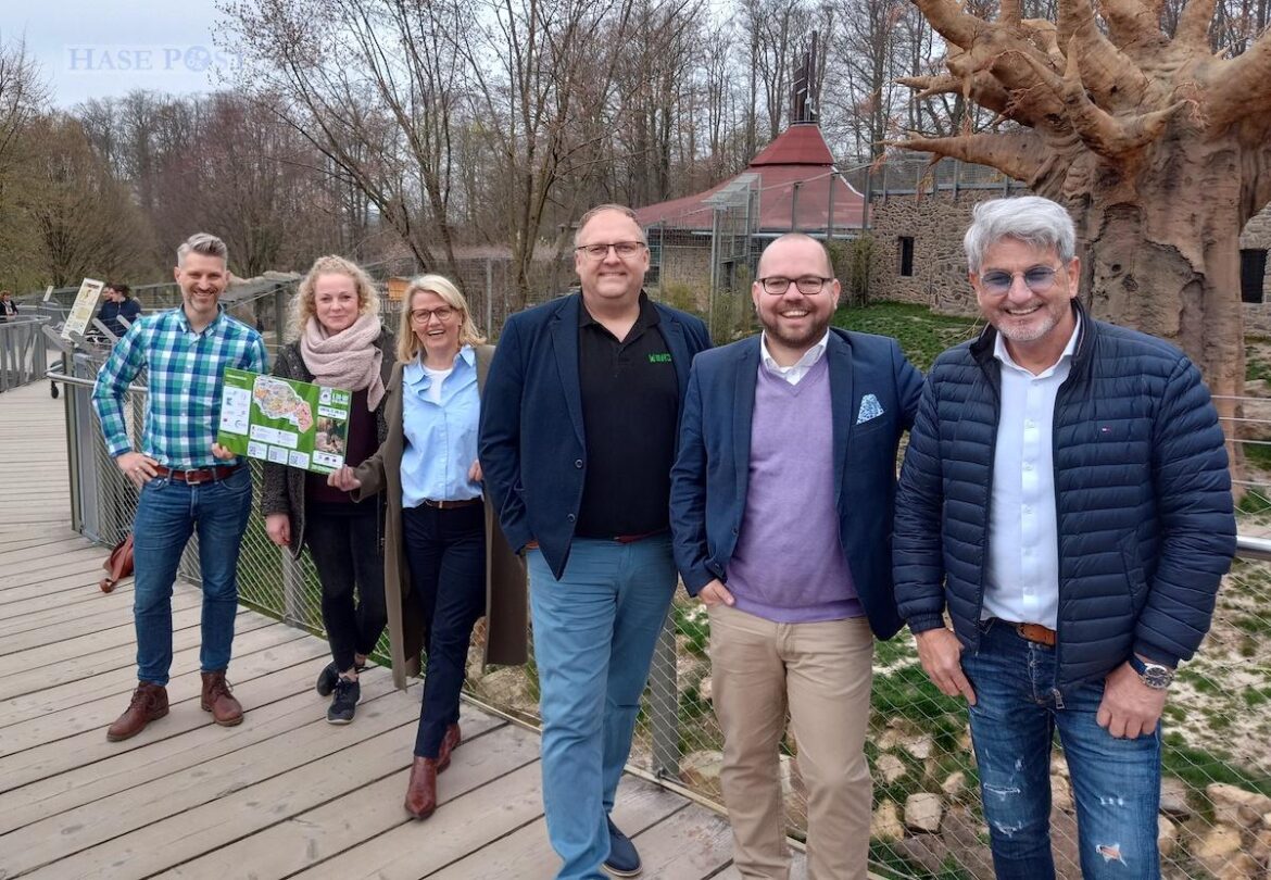 V.l.n.r.: Hendrik Vogelpohl (TSO Data), Jennifer Ludwig (Zoo Osnabrück), Heike Siebert (Stiftung Stahlwerk Georgsmarienhütte), Michael Wendt (Zoo Osnabrück), Dr. MArco Athen (Zoo Osnabrück), und John McGurk (Sportlers 4 a Schilderns world) freuen sich über den 8. Zoo-Lauf. / Foto: Brockfeld