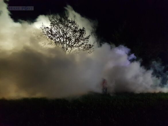 Garage mit Autos brennt in Bissendorf aus