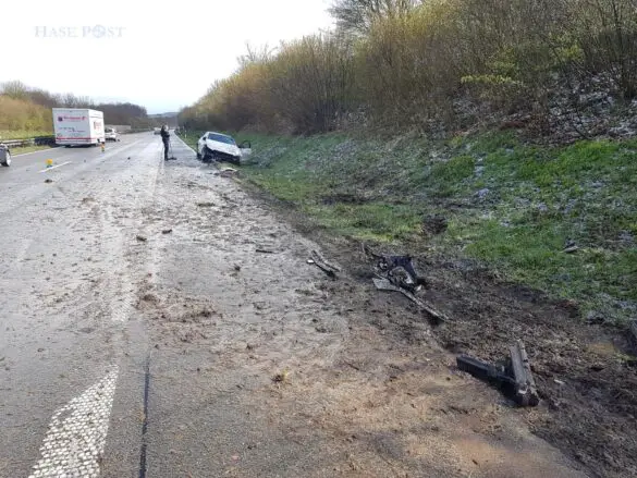 Unfälle auf der Autobahn 33: Kind in PKW eingeklemmt, weiteres verletzt Unfälle auf der Autobahn 33: Kind in PKW eingeklemmt, weiteres verletzt