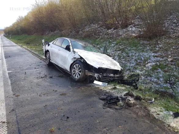 Unfälle auf der Autobahn 33: Kind in PKW eingeklemmt, weiteres verletzt Unfälle auf der Autobahn 33: Kind in PKW eingeklemmt, weiteres verletzt