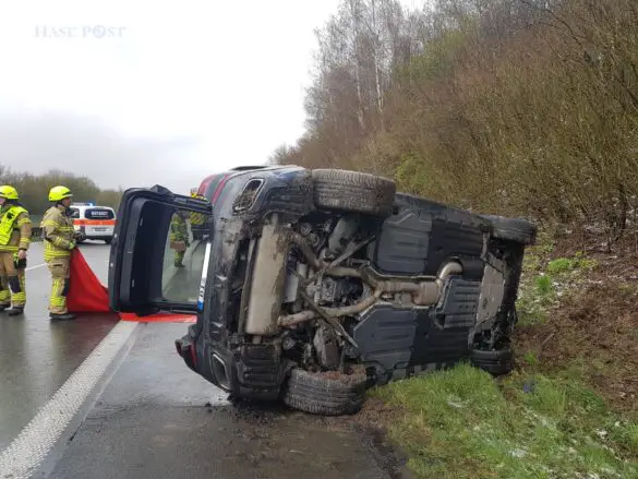 Unfälle auf der Autobahn 33: Kind in PKW eingeklemmt, weiteres verletzt Unfälle auf der Autobahn 33: Kind in PKW eingeklemmt, weiteres verletzt
