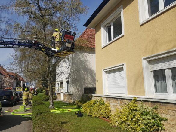 Modellbauwerkstatt brennt in einem Keller