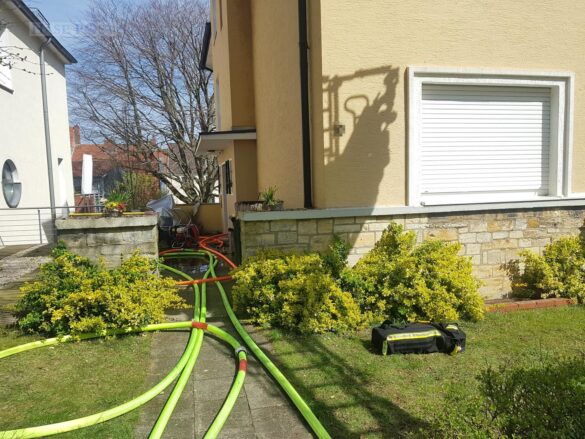 Modellbauwerkstatt brennt in einem Keller