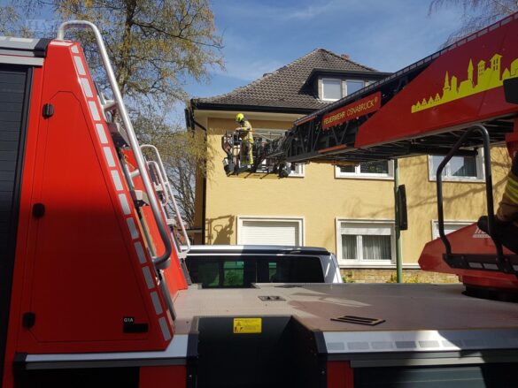 Modellbauwerkstatt brennt in einem Keller