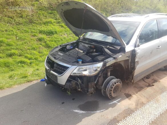 Nach Unfall: PKW-Fahrer tödlich von LKW auf der Autobahn A33 erfasst