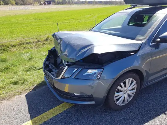 Vollsperrung auf A1: Unfall mit mehreren Autos und LKW