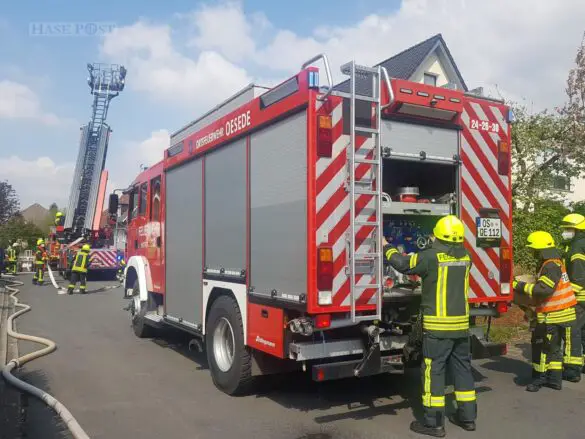 Wintergarten und Fassde brennen in Hagen a.T.W.