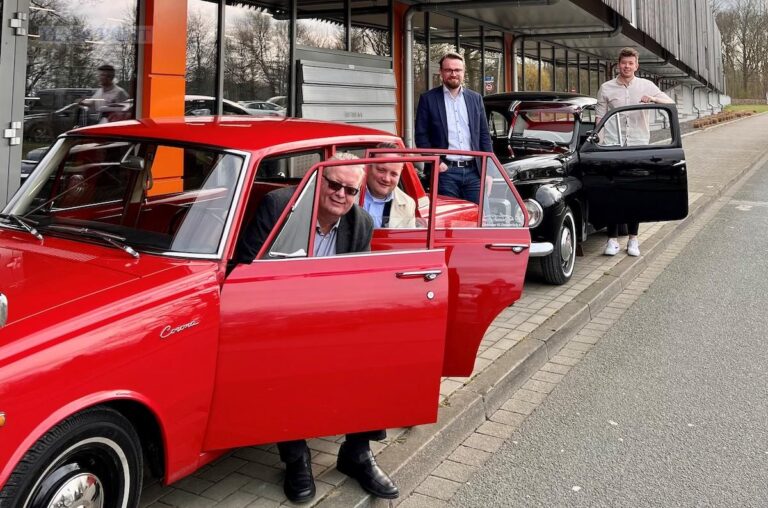 Vorfreude auf die Classic Days (von links): Bernd Stegmann (MSC-Vorstand), Alexander Illenseer (Geschäftsführer mO), Johannes Voigt und Jannik Wessel (beide Stadtwerke) wollen die Veranstaltung fest im Osnabrücker Terminkalender verankern. Foto: Jennifer Klusmann/Stadtwerke Osnabrück