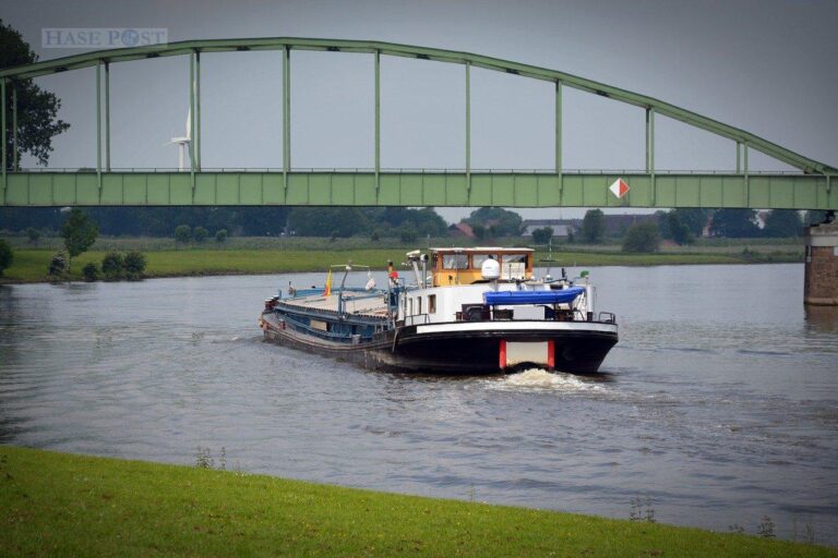 Symbolbild Binnenschiff