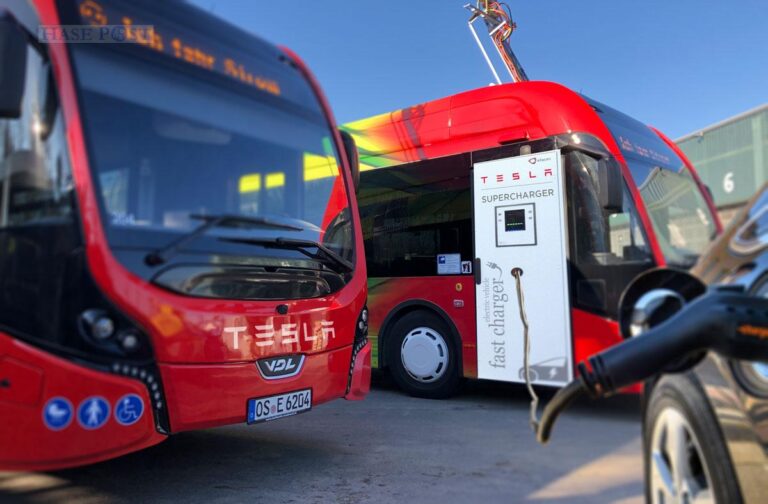 Tesla-Supercharger-Bus