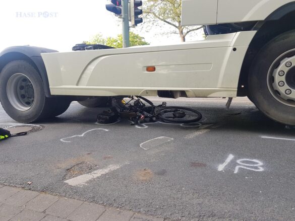 Fahrrad unter LKW