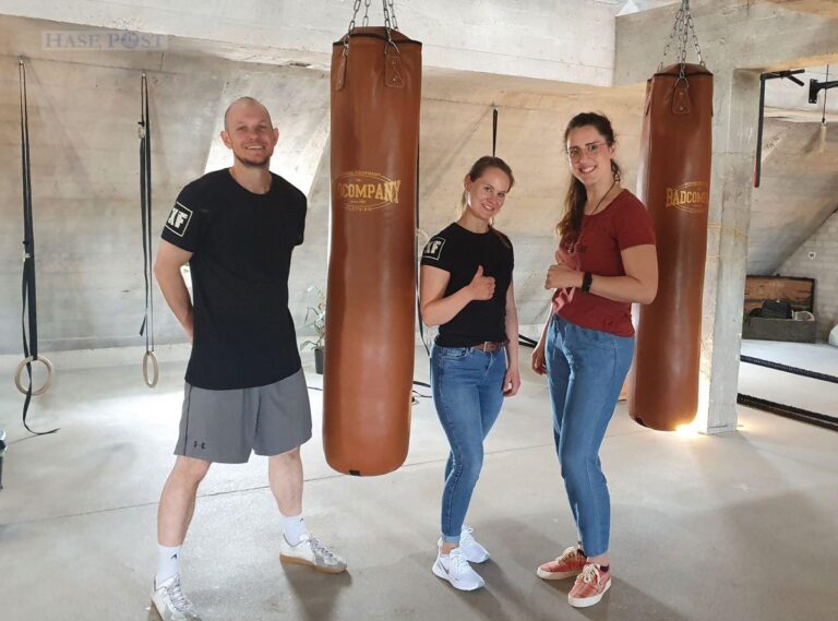Teil des Teams der Körperfreunde: (von links) Patrick Jochmann (Geschäftsführer), Marie Bäumker (Bewegungs-Motivatorin und Betriebliche Gesundheitsmanagerin), Nina Nöll (Marketing und Sales) / Foto: Groenewold