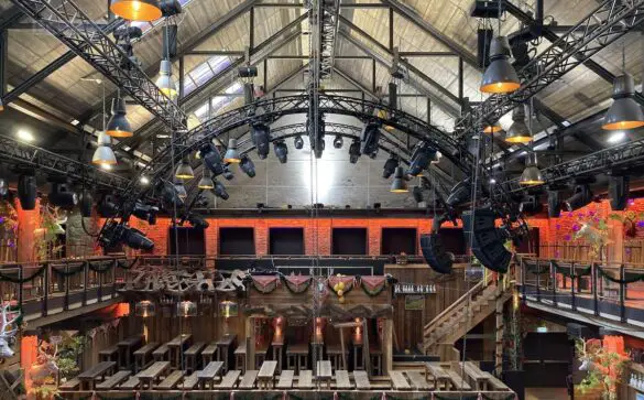 Das Maidorf 2022 im Alando Ballhaus / Foto: Schulte