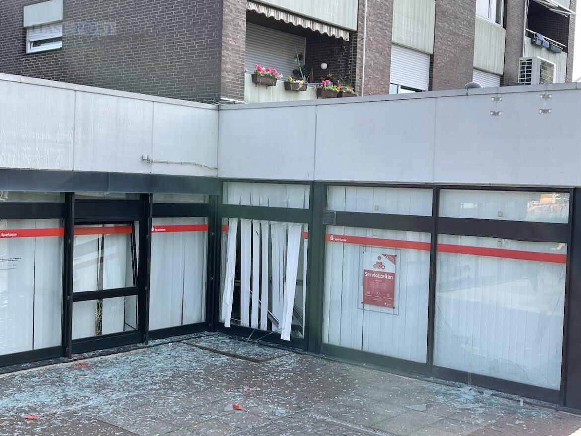 Nach ersten Einschätzungen ist das Gebäude nicht einsturzgefährdet. / Foto: Pohlmann