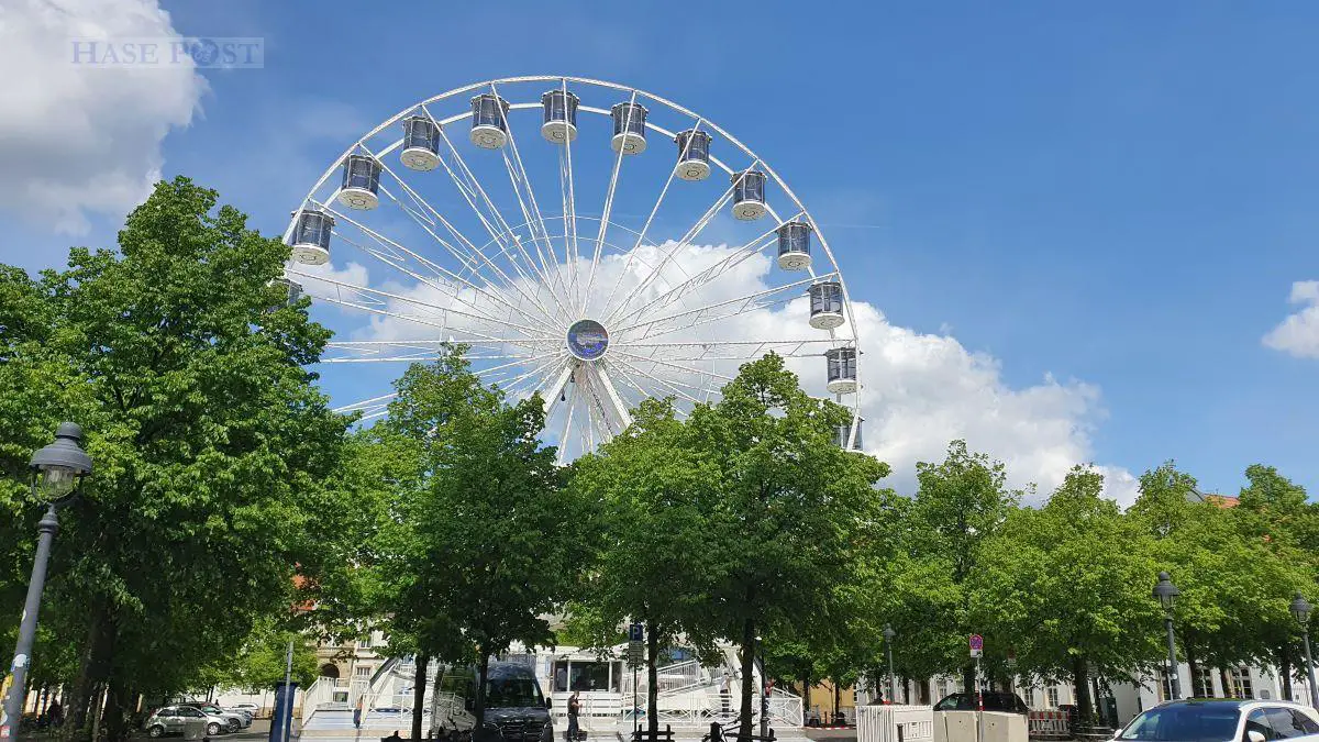 Riesenrad auf der Maiwoche 2022 / Foto: Groenewold