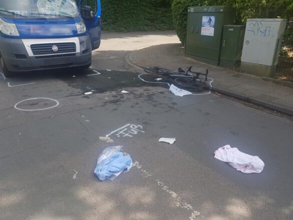 Schwer verletzt: Transporter erfasst Radfahrerin an Kreuzung in Sutthausen