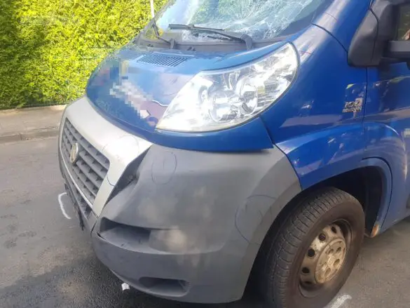 Schwer verletzt: Transporter erfasst Radfahrerin an Kreuzung in Sutthausen