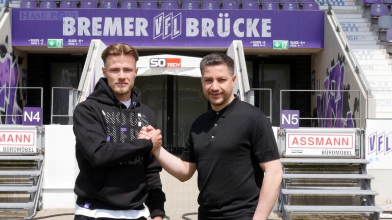 Neuer Spieler Henry Rorig und VfL-Sportdirektor Amir Shapourzadeh an der Bremer Brücke. / Foto: VfL Osnabrück