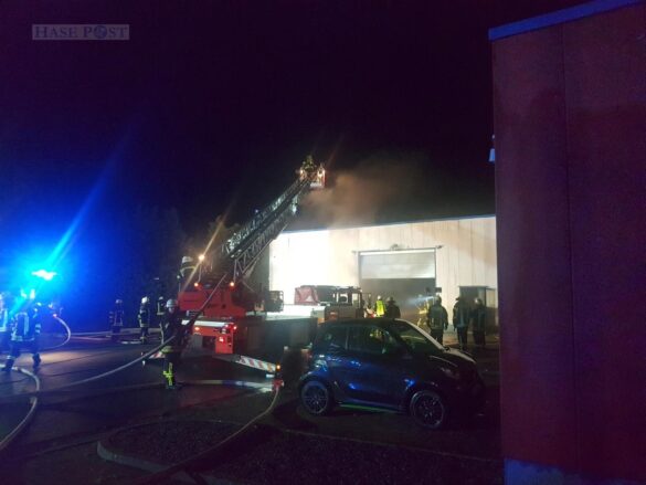 Feuer in Gewerbehalle in Melle – War Blitzeinschlag der Auslöser?