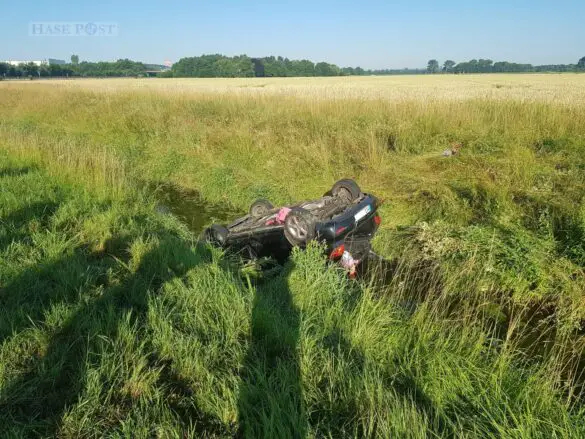 Verlassender PKW kopfüber in Bach in Melle gefunden