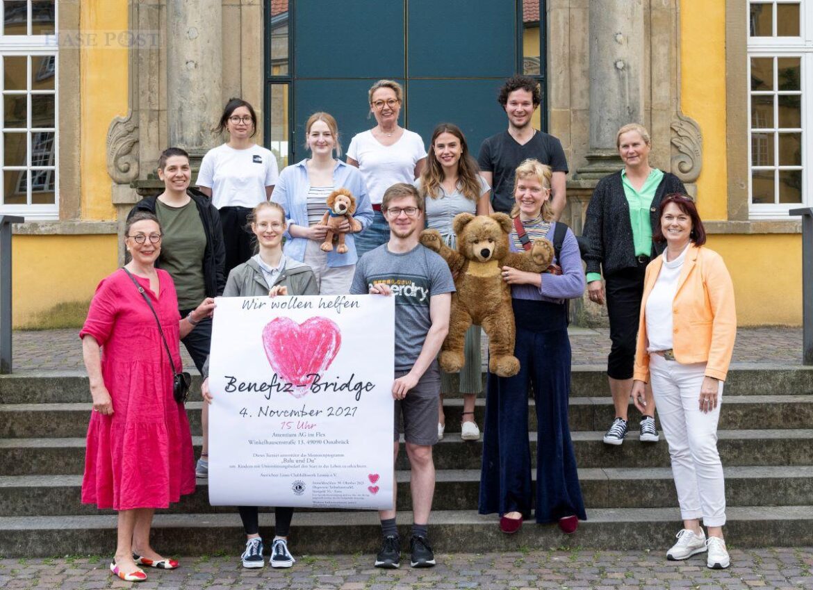Die Balus und die Koordinatoren des Projekts der Universität Osnabrück freuen sich auf viele actiongeladene Stunden mit ihren Moglis. / Foto: Schweer