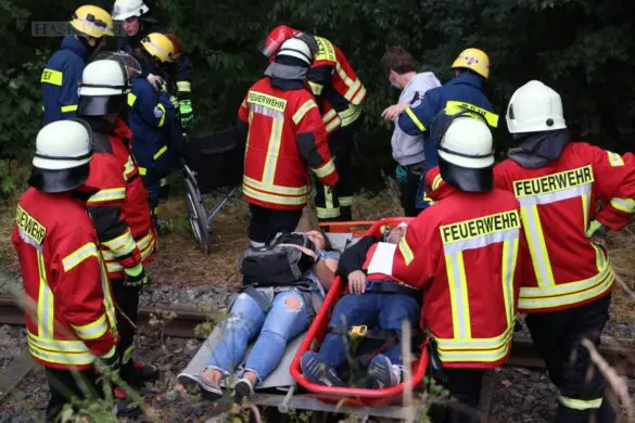 Feuerwehr und THW üben Zugunfall mit 40 Fahrgästen in Ankum