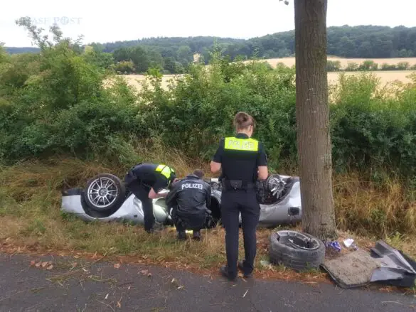 Auto landet kopfüber in Graben – zwei Menschen in Bad Essen verletzt Auto landet kopfüber in Graben – zwei Menschen in Bad Essen verletzt