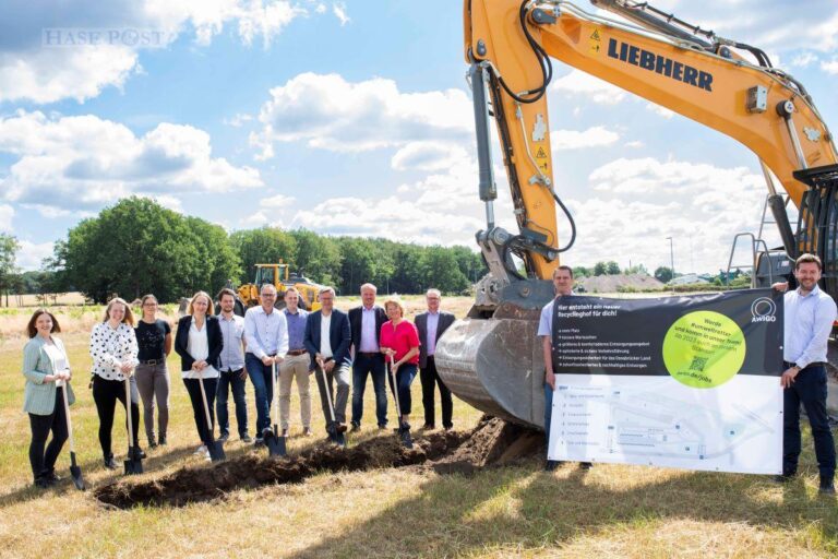 Spatenstich: Hier soll der neue AWIGO-Standort entstehen. Foto: AWIGO, S. Hehmann