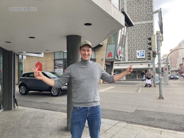 Osnabrücker Ding oder Pop-Up-Quartier? Nils Heitmann könnte sich vorstellen, in einem der beiden Gebäude seinen Wir-Markt aufzumachen. / Foto: Schulte