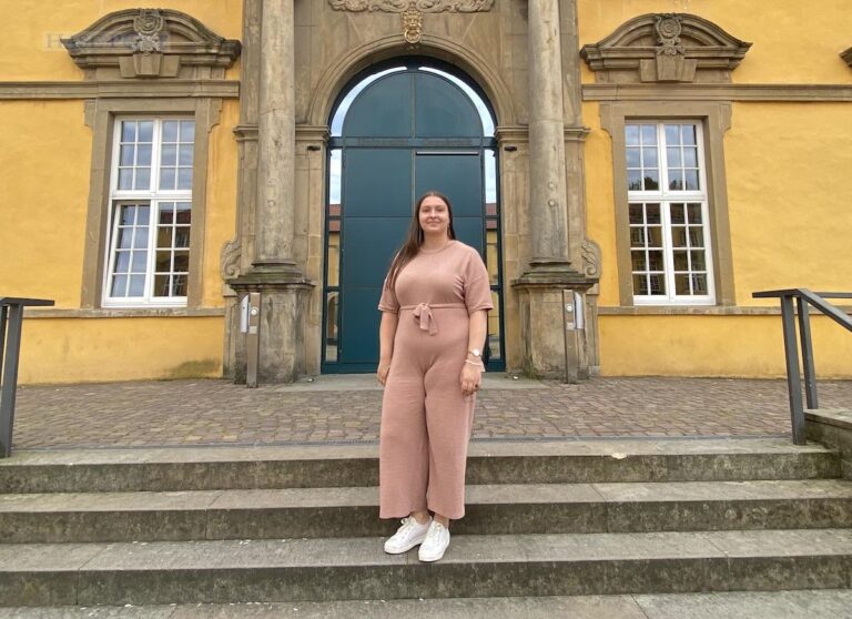 Lea Reich studiert in Hannover und hat jetzt das Glück weitesgehend unbekanntes Gebiet zu erforschen. / Foto: Schweer