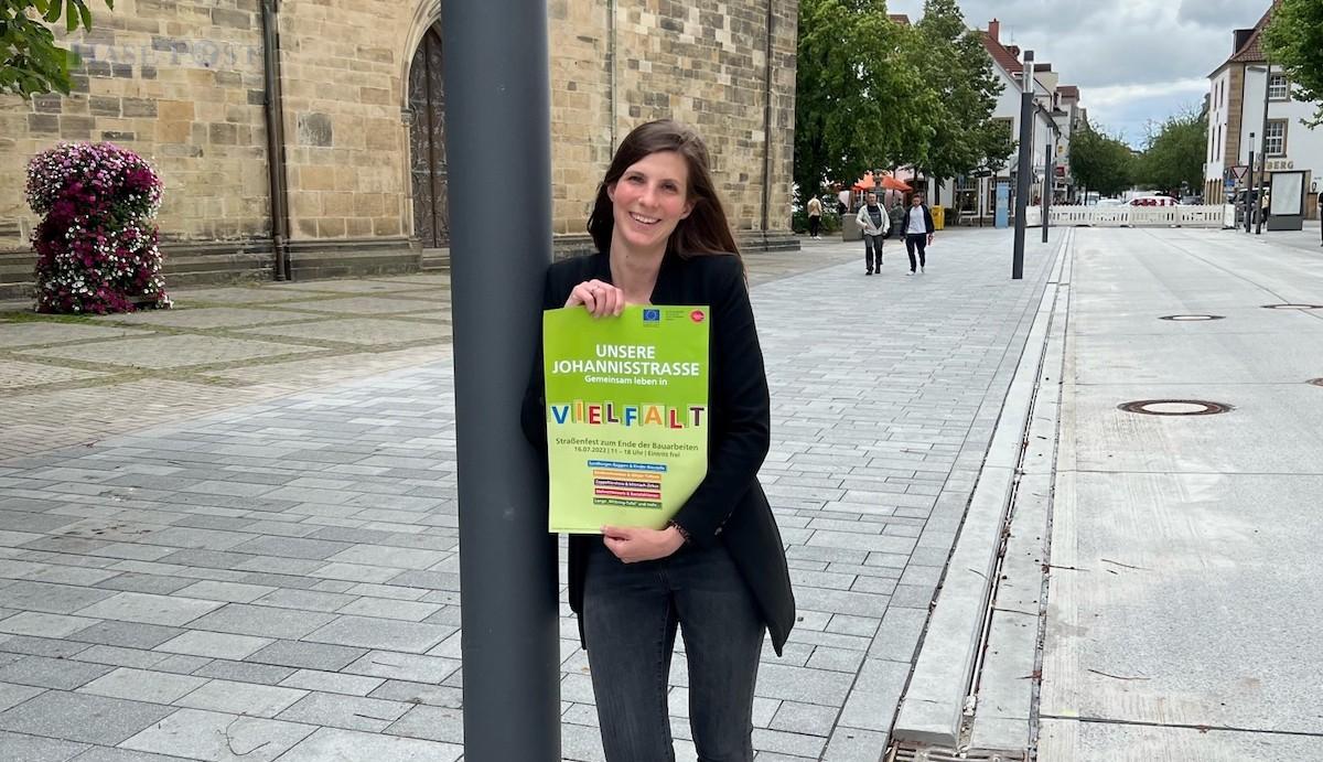 Citymanagerin Jelka Aehlen (mO. Marketing Osnabrück GmbH) in der Johannisstraße. / Foto: Iris Pohl Citymanagerin Jelka Aehlen (mO. Marketing Osnabrück GmbH) in der Johannisstraße. / Foto: Iris Pohl