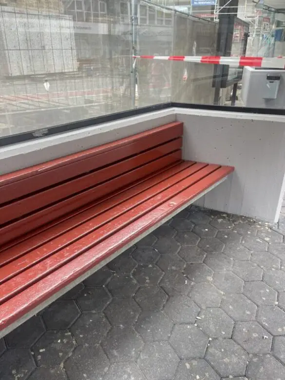 Bussteig A2 (nachher)