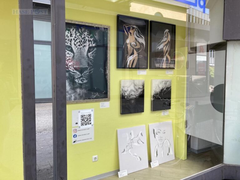 Regionale Künstler präsentieren sich mitten in der Osnabrücker Innenstadt. / Foto: Schulte