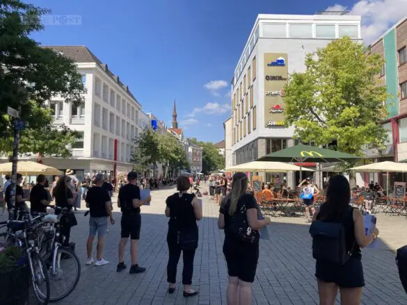 Menschenkette Tierschützer