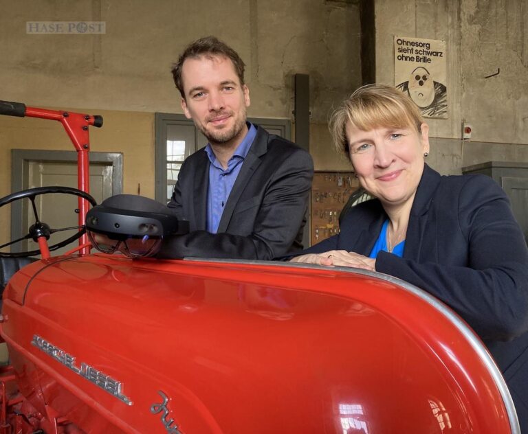 Dr. Henning Gösling vom DFKI und Dr. Vera Hierholzer freuen sich darauf, Forschung bald hautnah in Osnabrück zu präsentieren. / Foto: Schulte