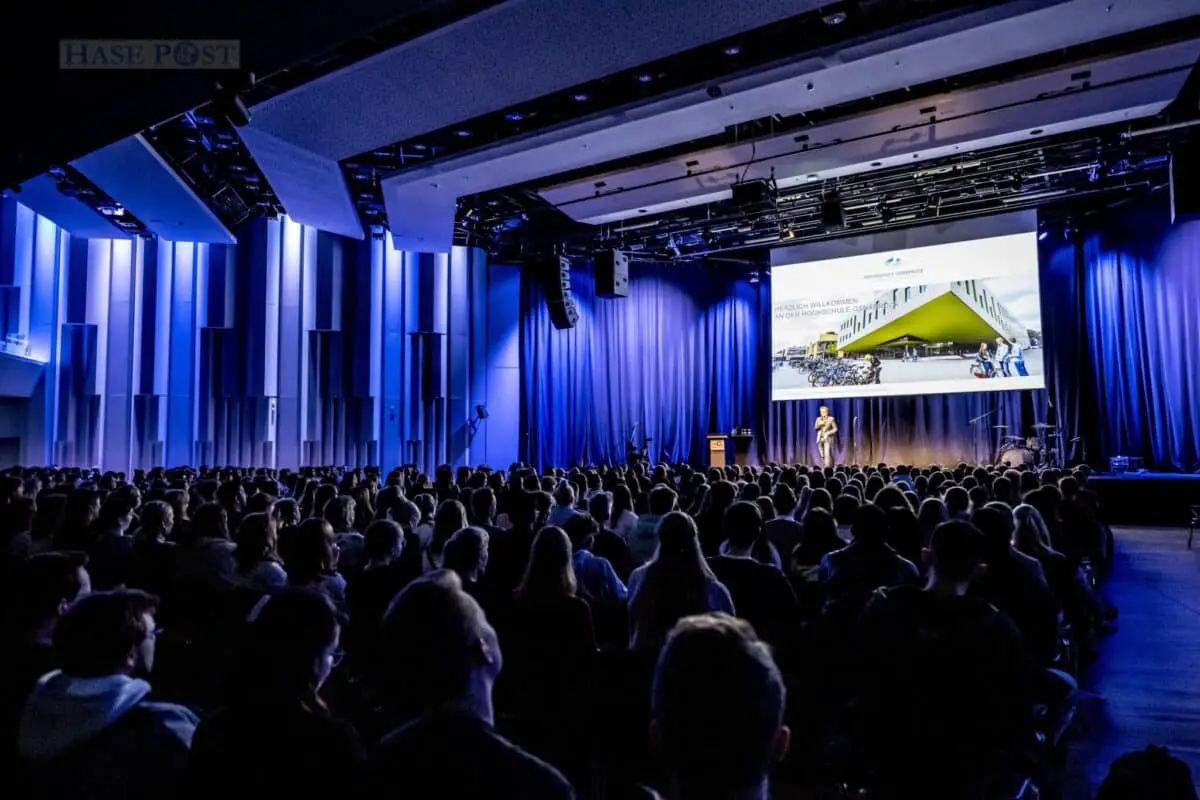 Erstsemesterbegrüßung in der OsnabrückHalle / Foto: Hochschule Osnabrück