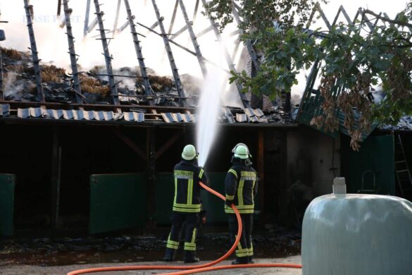 Pferdestall bei Brand in Wallenhorster Ortsmitte zerstört
