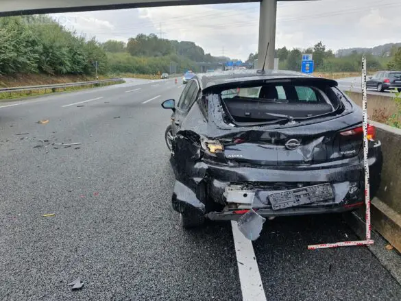 Unfälle bei Spurwechseln auf Autobahn A30 und Bundesstraße B68