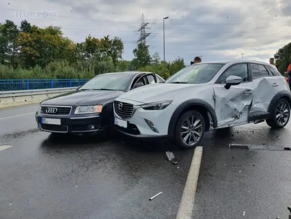 Unfälle bei Spurwechseln auf Autobahn A30 und Bundesstraße B68