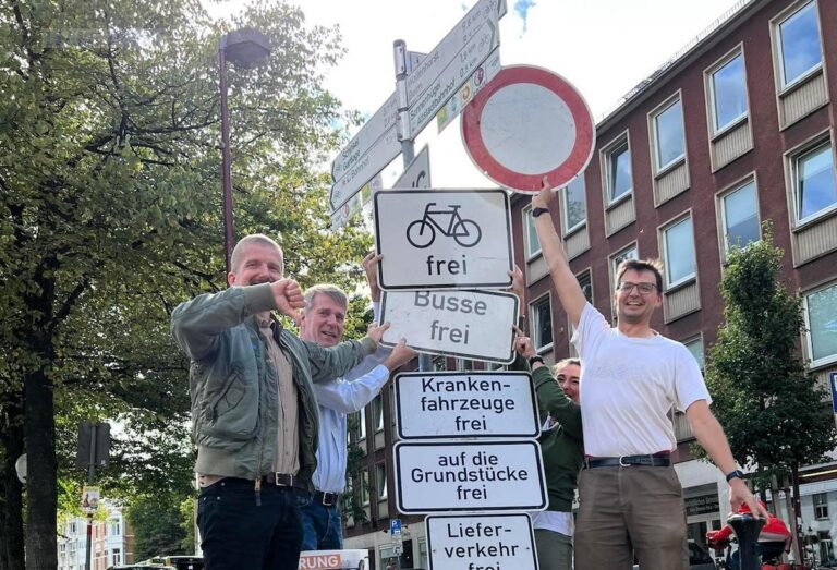 BOB kritisiert geplanten Schilderwald am Domhof. / Foto: BOB