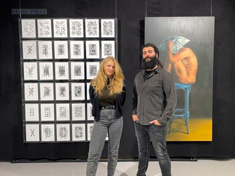 Eva Lause und Kaan Ege Önal in der Vacou Gallery. /Foto: Lause
