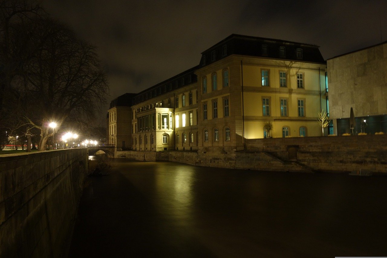 Leineschloss bei Nacht