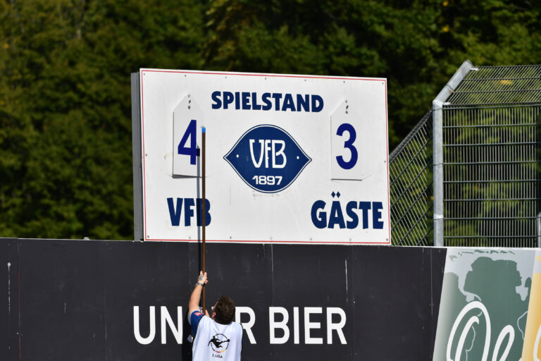 Anzeigetafel mit 4:3 / IMAGO / Eibner