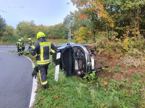 Auto kippt auf Bundesstraße 51 in Georgsmarienhütte um Auto kippt auf Bundesstraße 51 in Georgsmarienhütte um