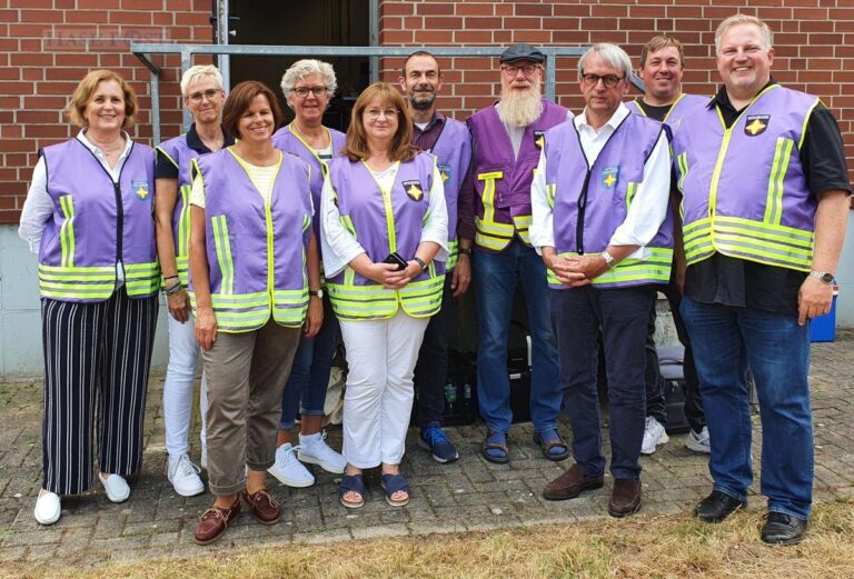 Das Team der Notfallseelsorge Osnabrück mit Annette von Wittich, Anke Ehrich, Sigrun Ratzmann, Sabine Flatau, Hermine Oess, Michael Randelhoff, Egbert Ebke, Michael von Wittich, Kimm Herlyn und Thomas Herzberg sind immer einsatzbereit. / Foto: privat