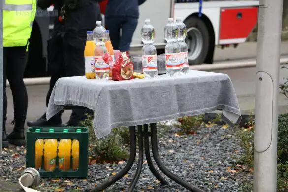 Werkhalle wird Raub der Flammen, schwarze Rauchwolke über Melle-Buer