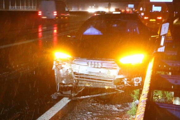 Glätteunfälle auf der Autobahn A1, Karambolage mit fünf Autos auf der A33